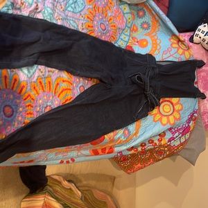 Universal thread , size 4, jean overalls with belt!